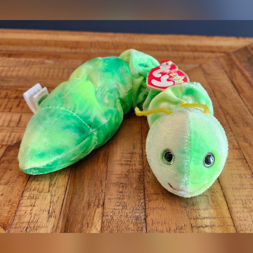 TY beanie babies caterpillar worm Retired Squirmy 13 avril 2000 with tag
